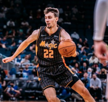 利的网前封 利的网前封