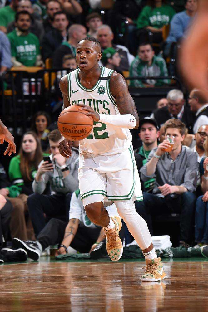 抢和灵活的 抢和灵活的