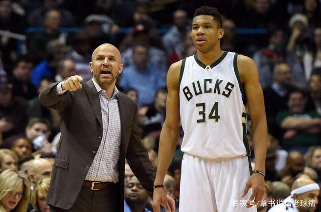 很多球员依 很多球员依