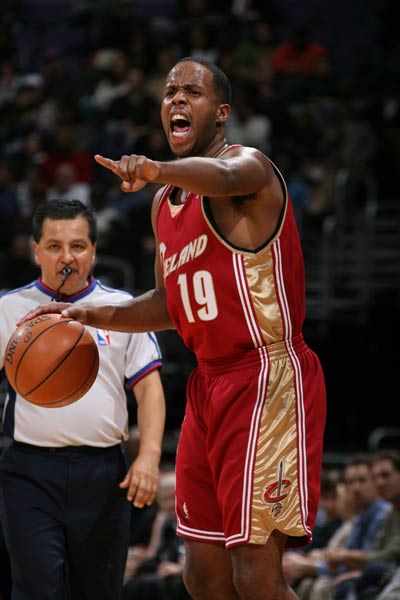 略颇为相似 略颇为相似