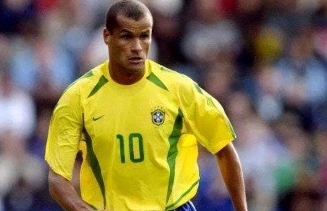 象征着在球 象征着在球